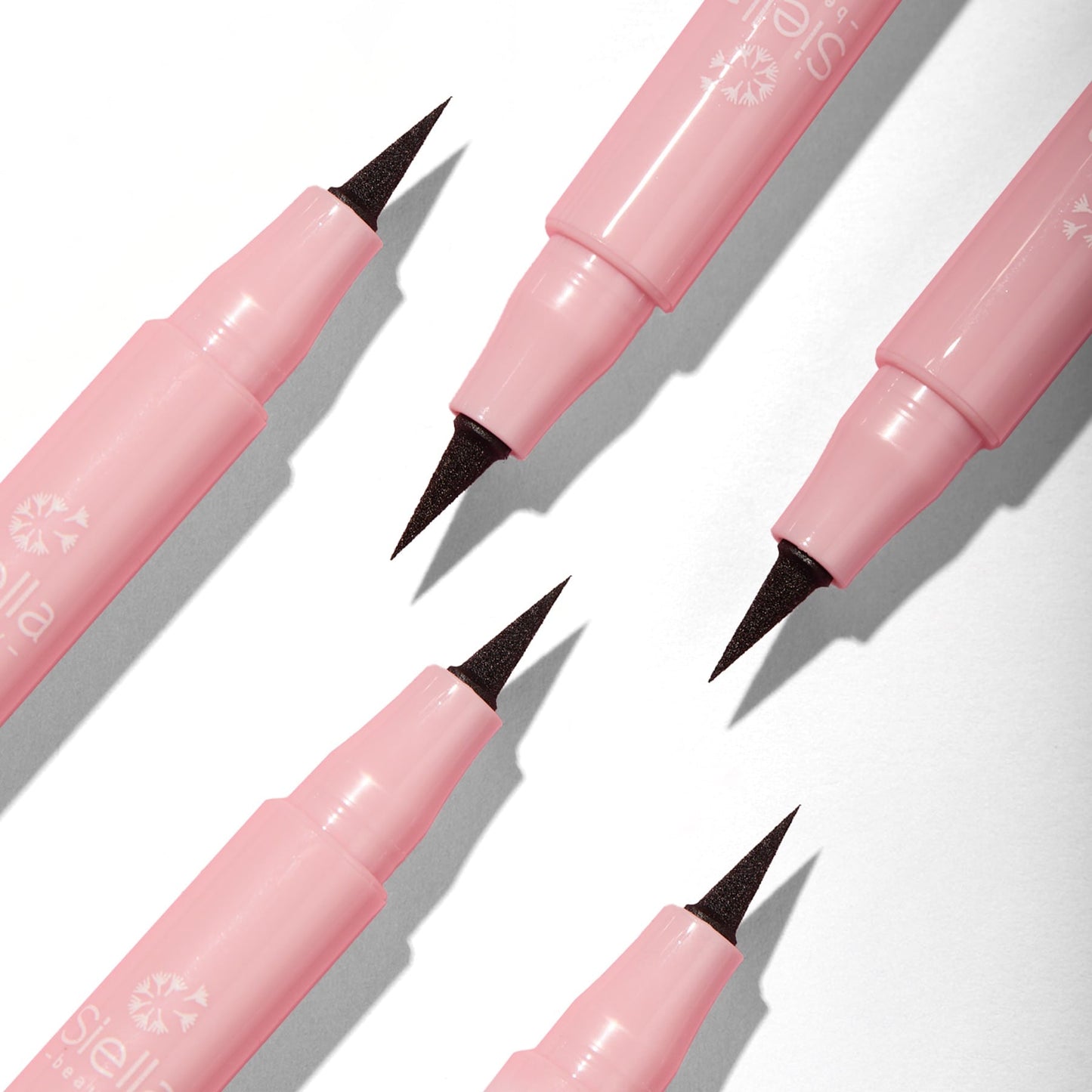 SiellaBeauty wing it eyeliner