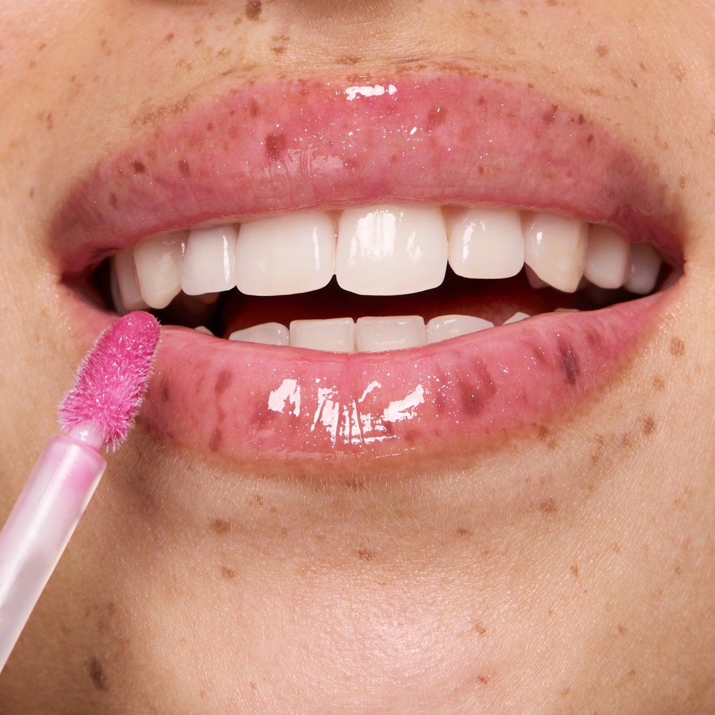 Essence Extreme Shine Volume Lip Gloss