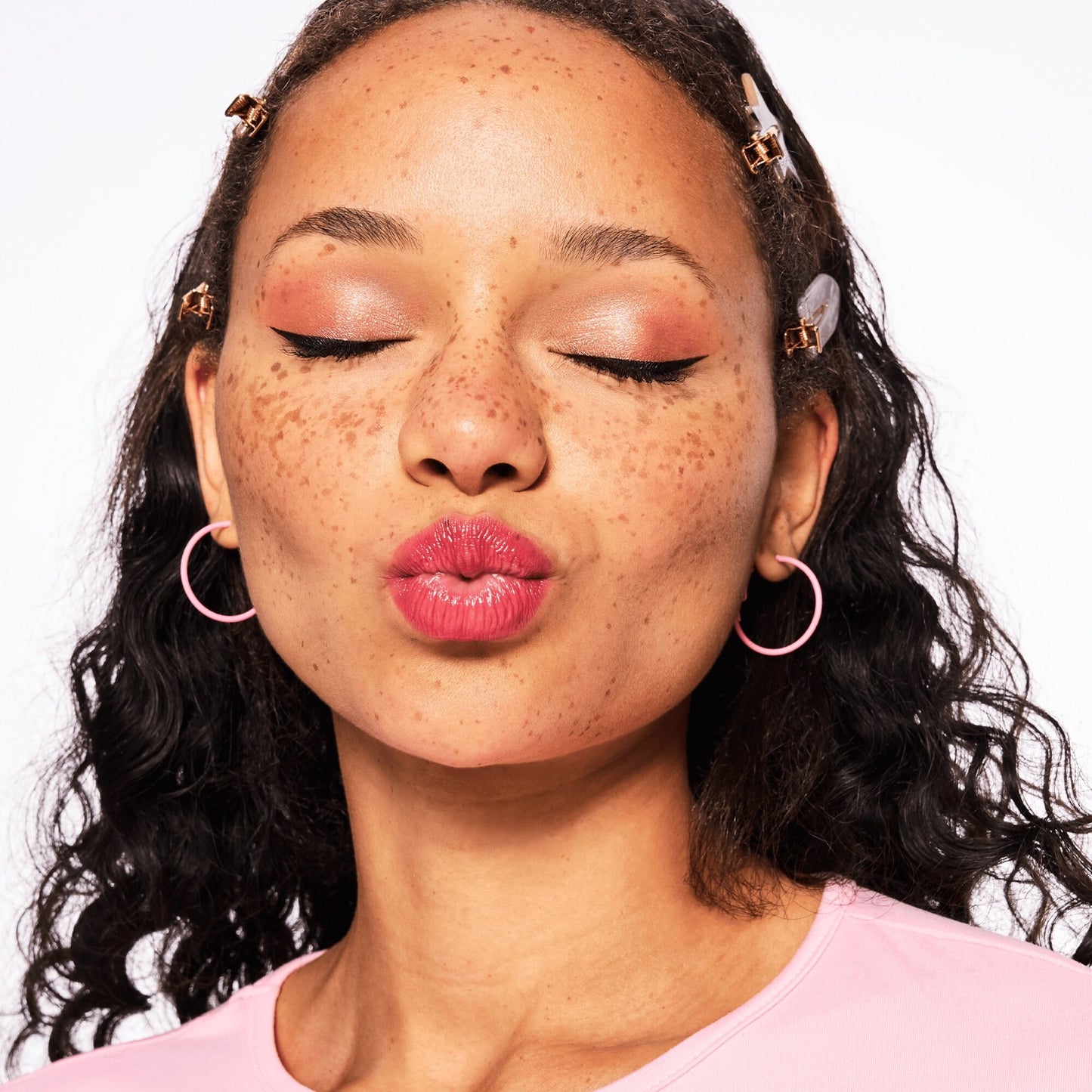 Essence Juicy Bomb Glossy Butter Lip Balm