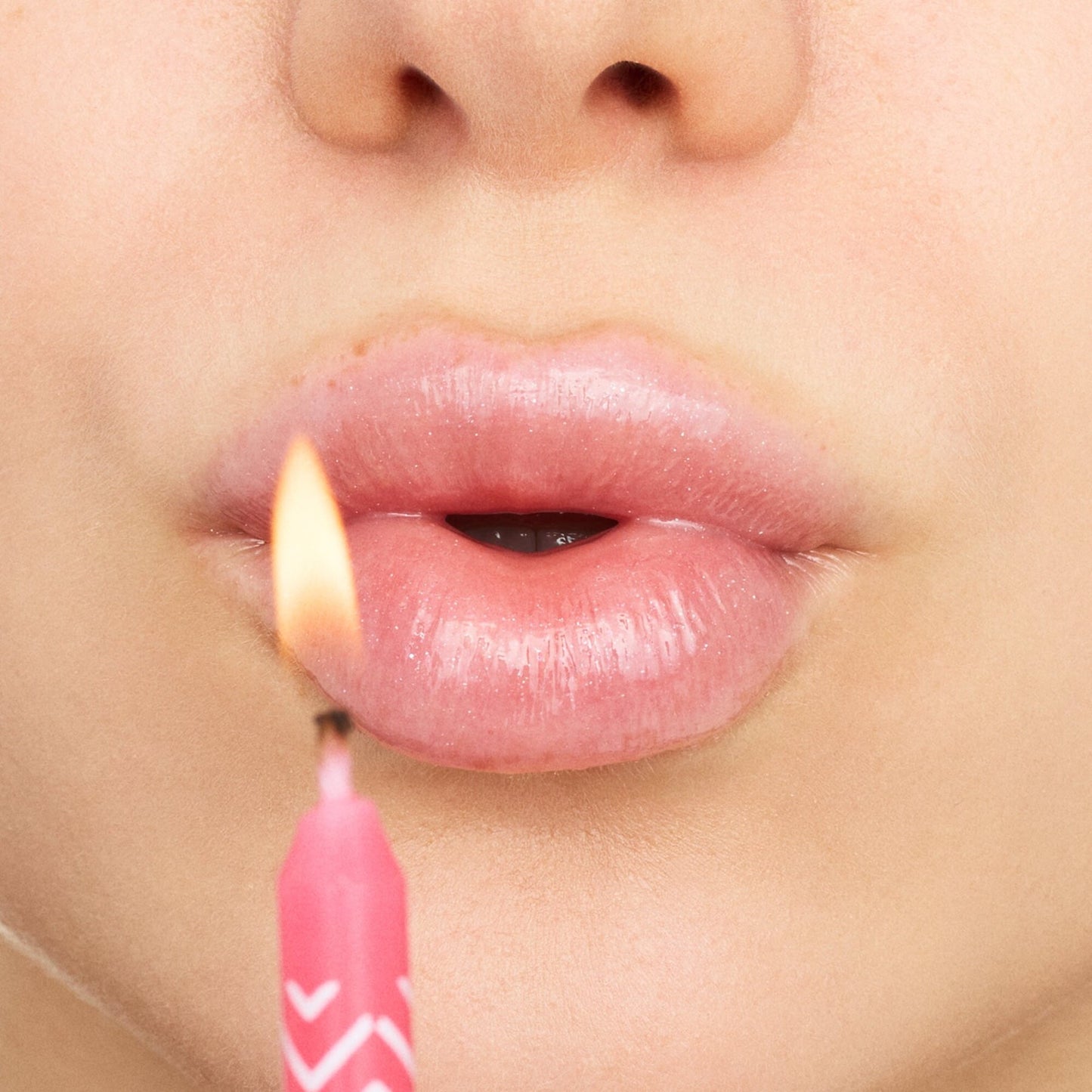 Essence Birthday Bomb Shiny Lipgloss 01