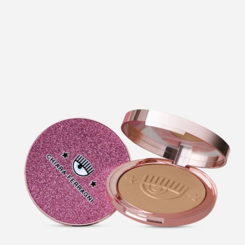 Chiara Ferragni Highlighting Bronzer