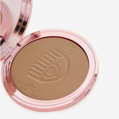 Chiara Ferragni Highlighting Bronzer
