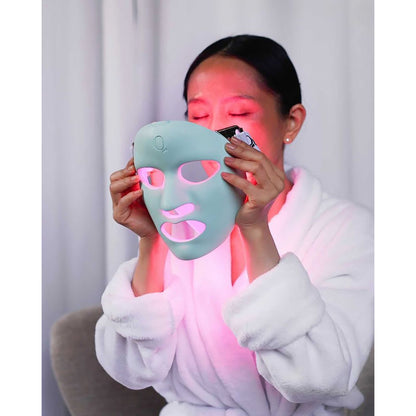 Qure LED Light Therapy Mask – FDA Cleared for Skin Care