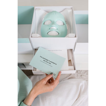 Qure LED Light Therapy Mask – FDA Cleared for Skin Care