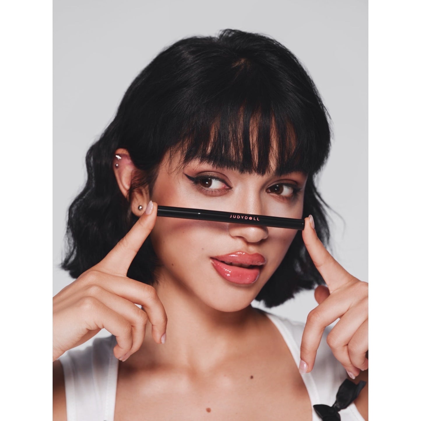 JudyDoll Ink Glider Long-lasting Liquid Eyeliner- Black