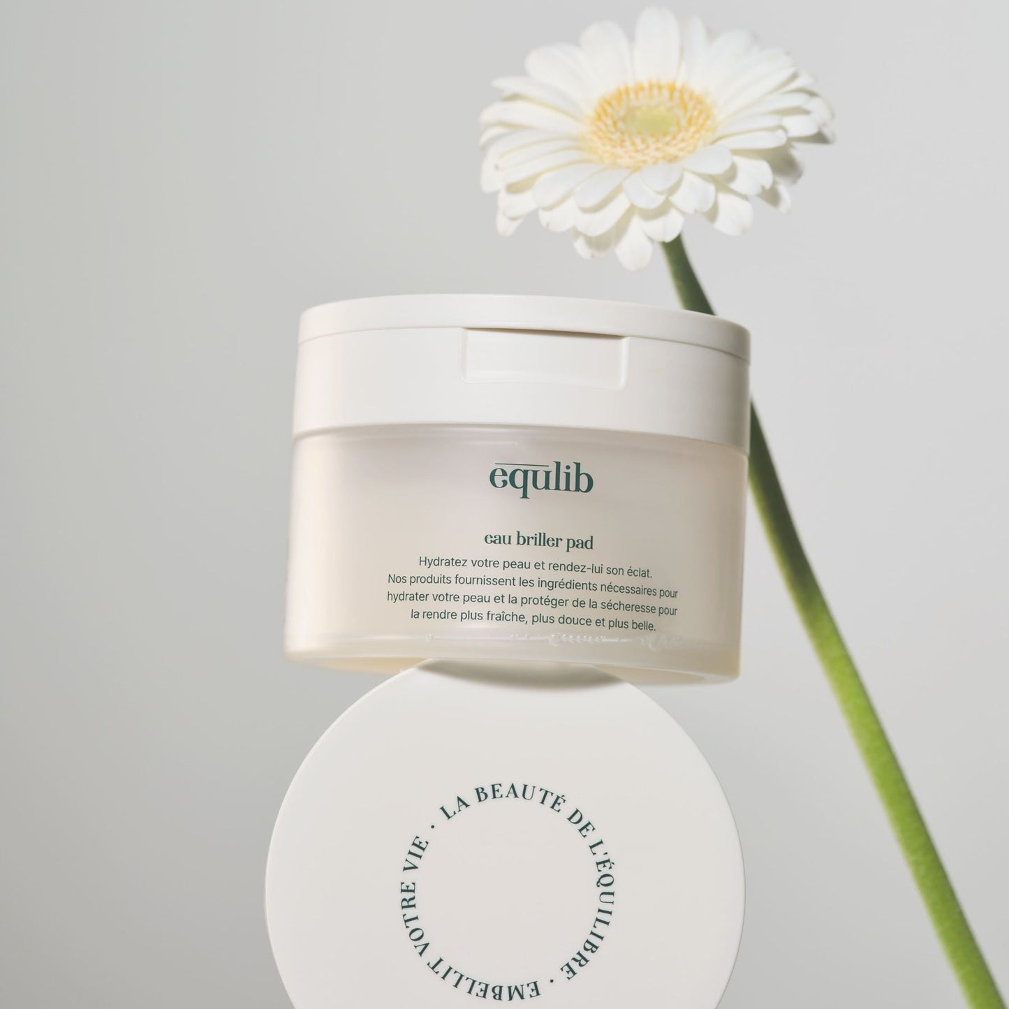 Equilib Eau Briller Toner Pads 60 Pads 120ml