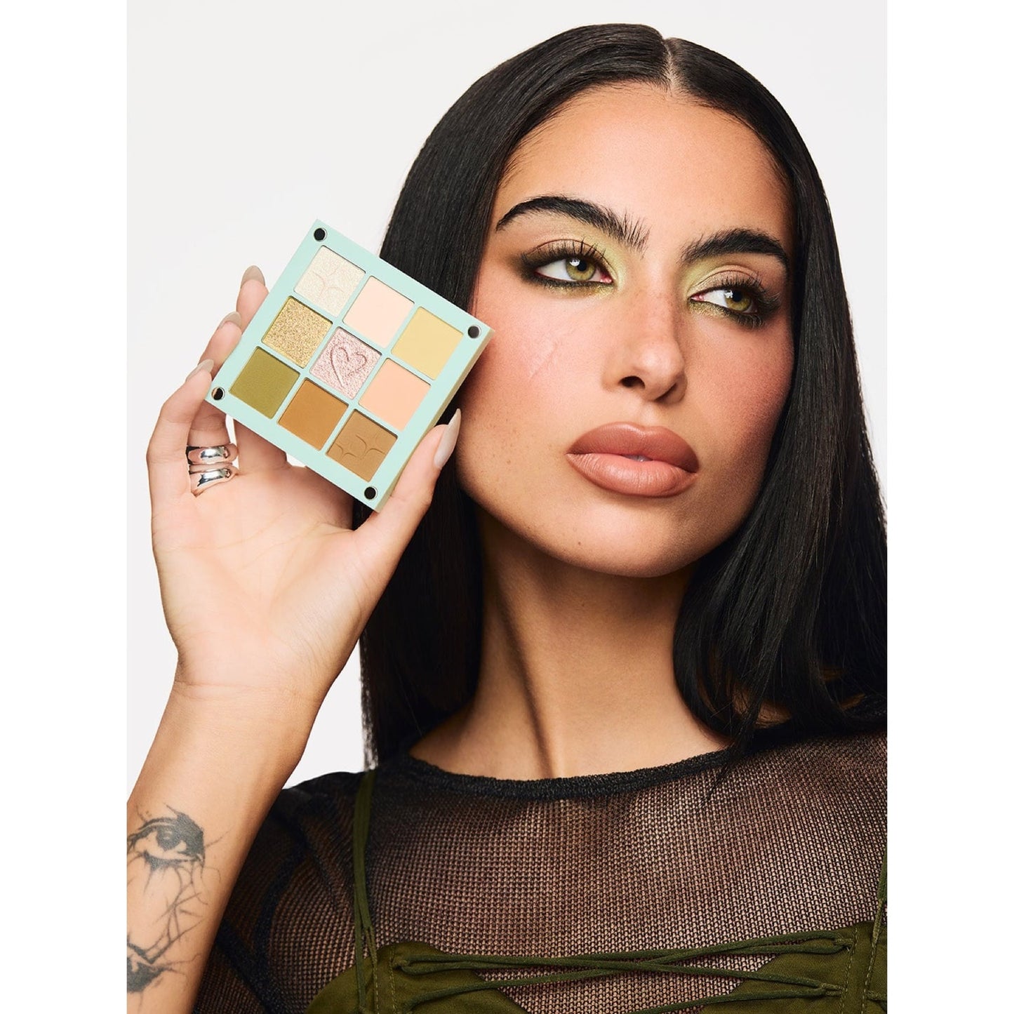 Beauty Creations 9 Color Magnetic Eyeshadow Palette Give Me Moss