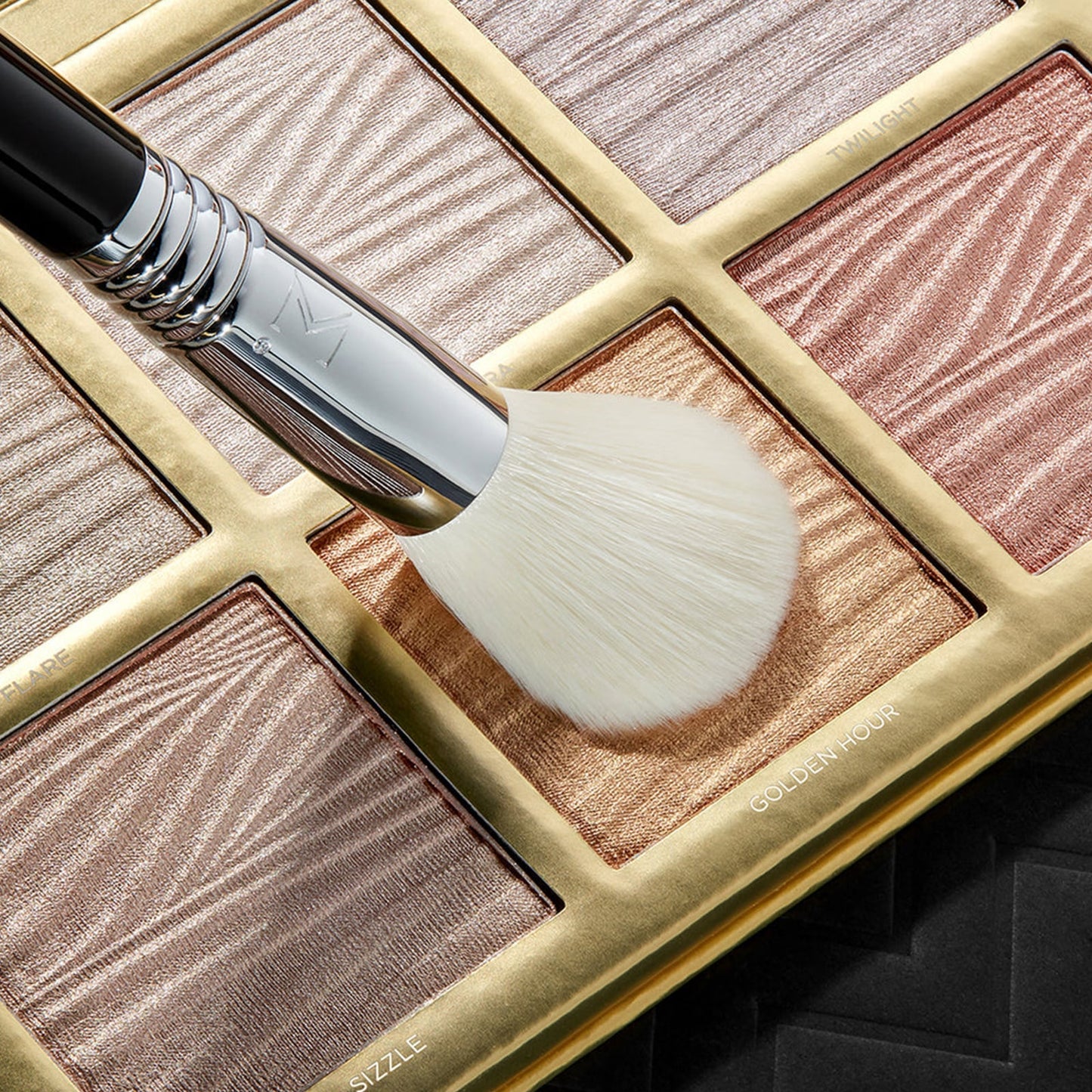 GlowKissed Highlight Palette 28.8g 28.8g