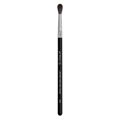 E33 Detail Diffused Crease Brush Black/Silver Black/Silver|1 Piece