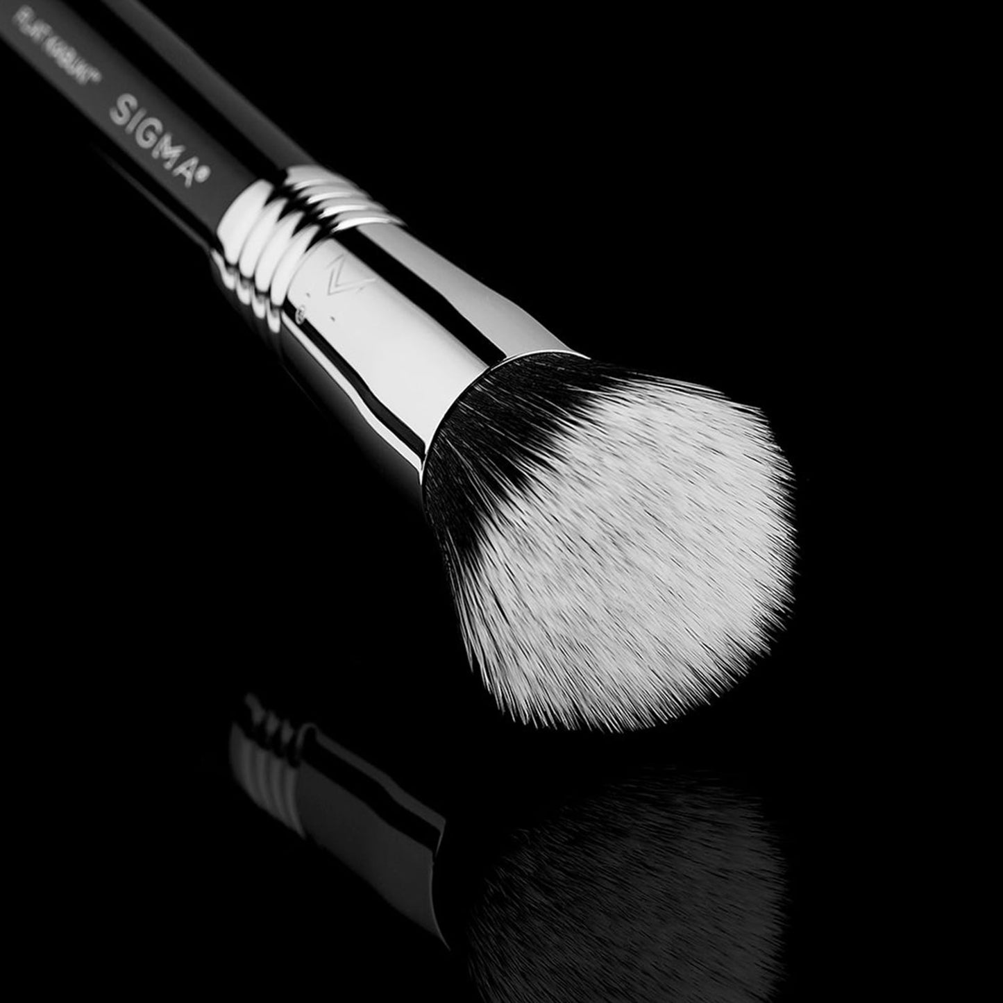 F80 Air Flat Kabuki Brush Black/Silver Black/Silver|1 Piece