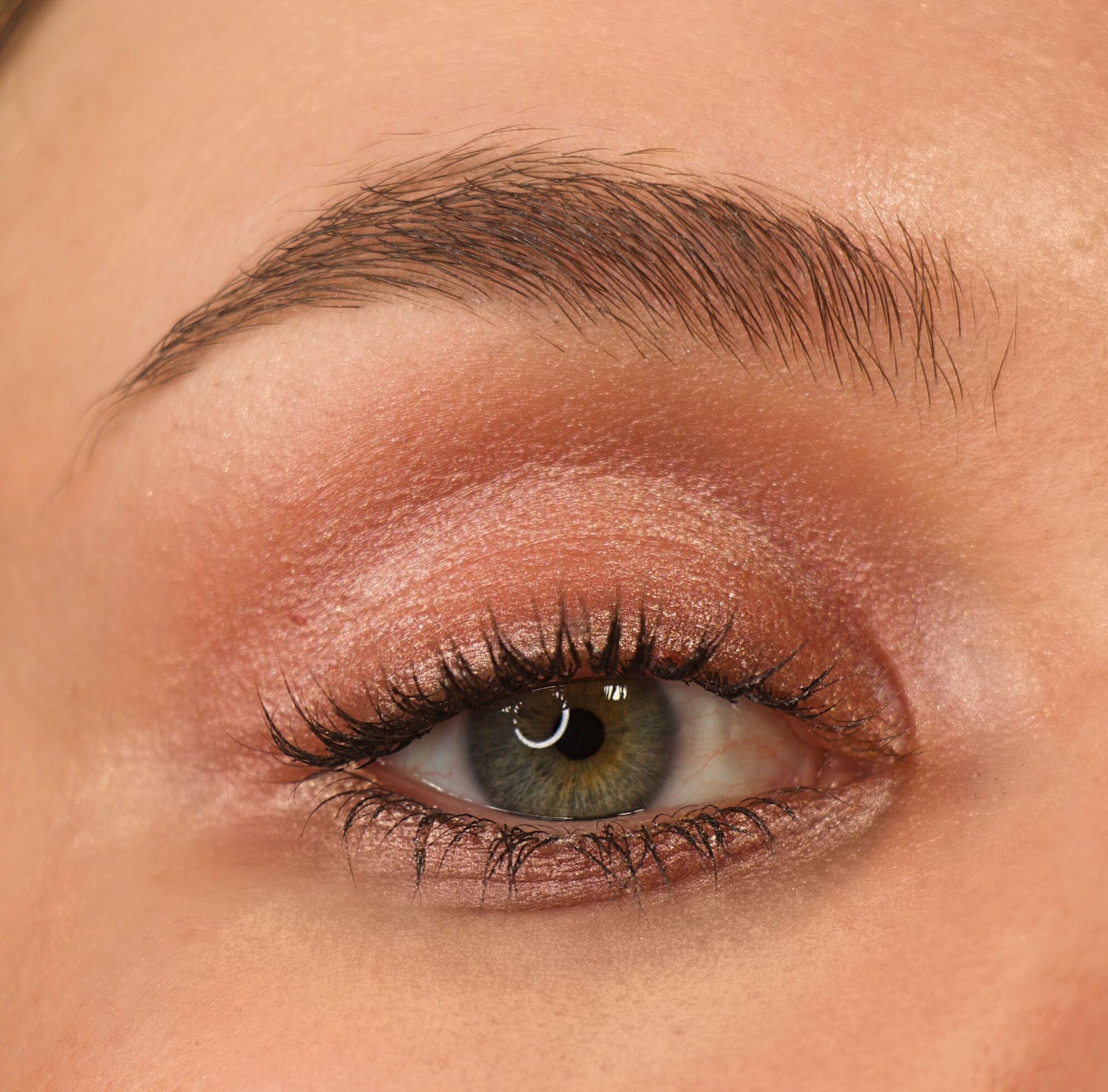 Mousse Shadow Champagne