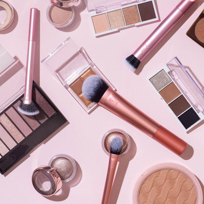 Real Techniques Everyday Essentials Kit with 1 Miracle Complexion Sponge, 5 Piece Set