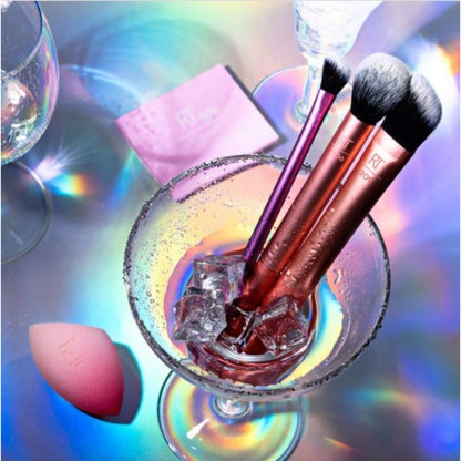 Real Techniques Everyday Essentials Kit with 1 Miracle Complexion Sponge, 5 Piece Set