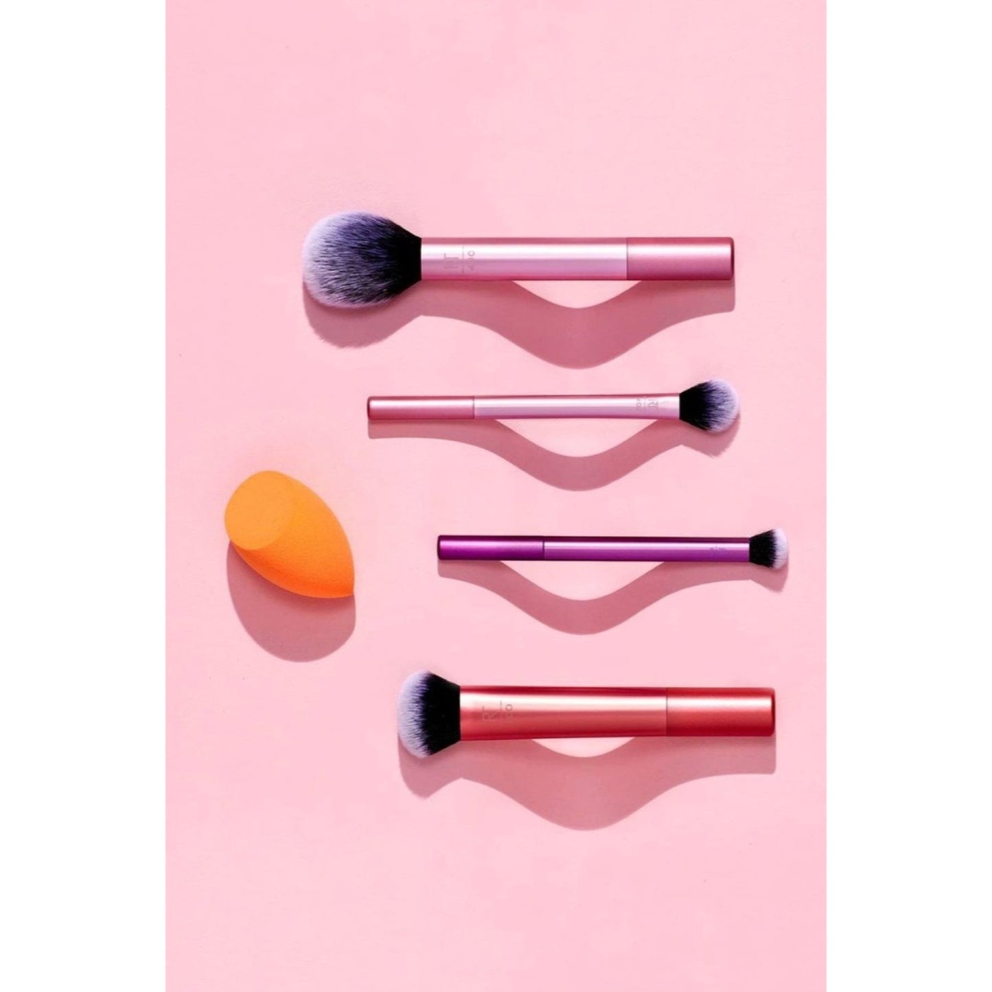 Real Techniques Everyday Essentials Kit with 1 Miracle Complexion Sponge 5pc