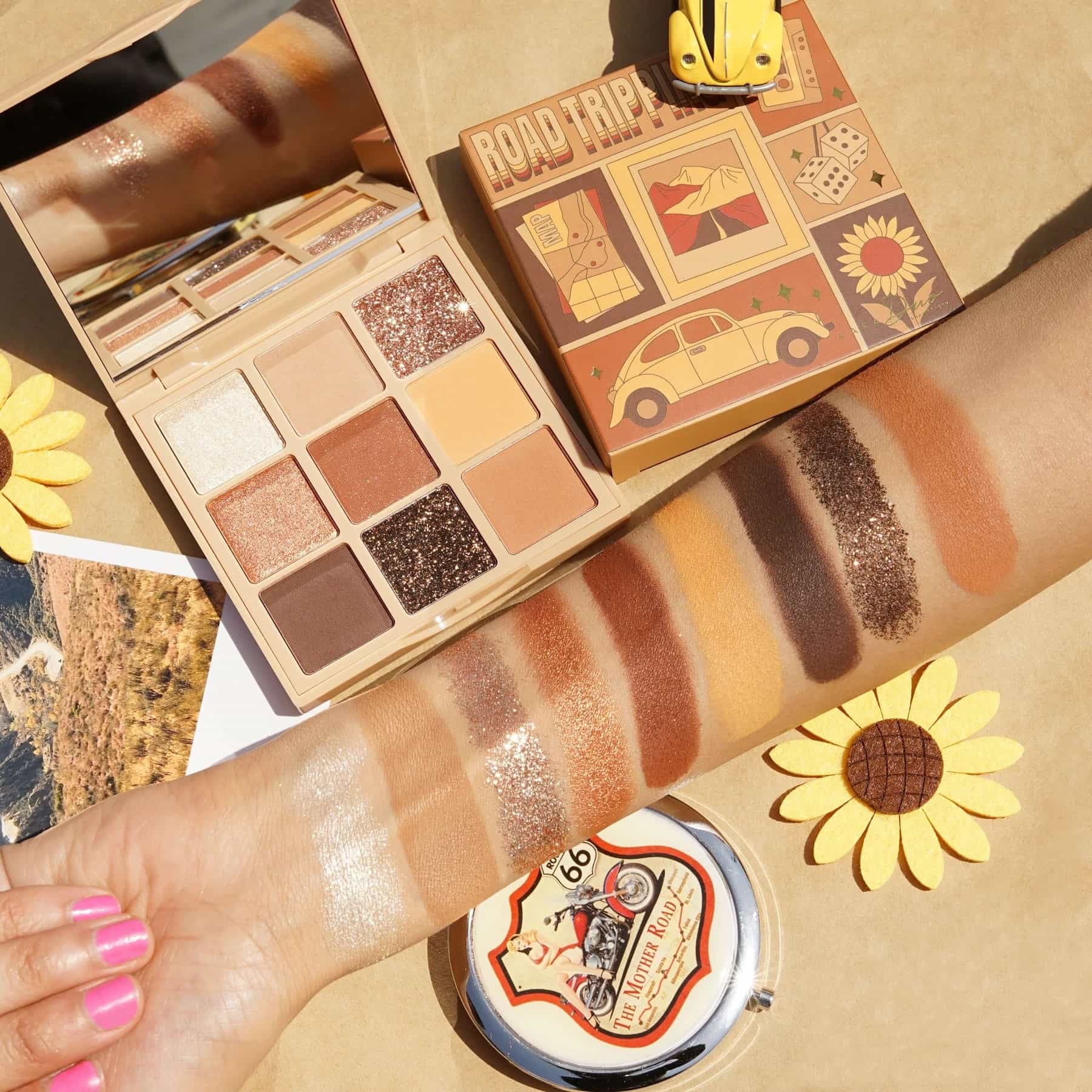 Eyeshadow Palette - 9 shades 126 Mood: Road Tripping|0.53oz